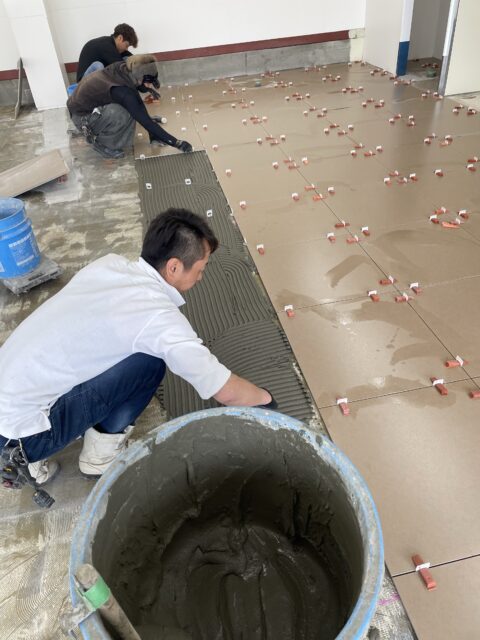 600角タイル貼り