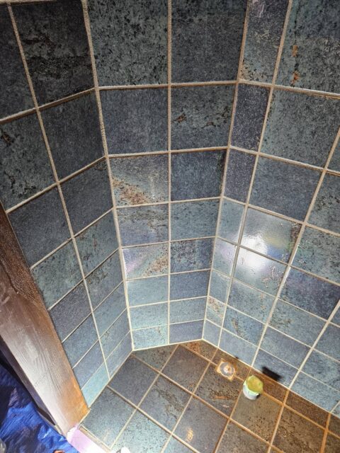 店舗トイレのタイル